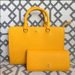 Tory Burch Emerson Small Zip Leather Tote & wallet
